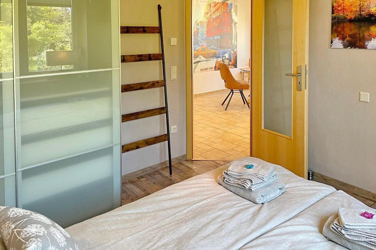 Ferienwohnung Am Park Mit E-Autoladestation 吕本瑙 外观 照片